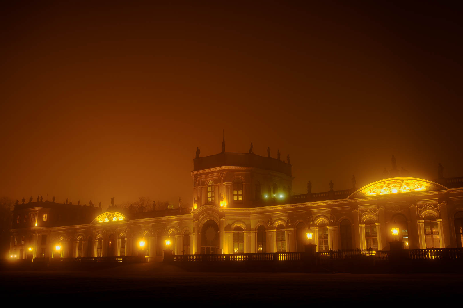 Kassel, Orangerie im Nebel